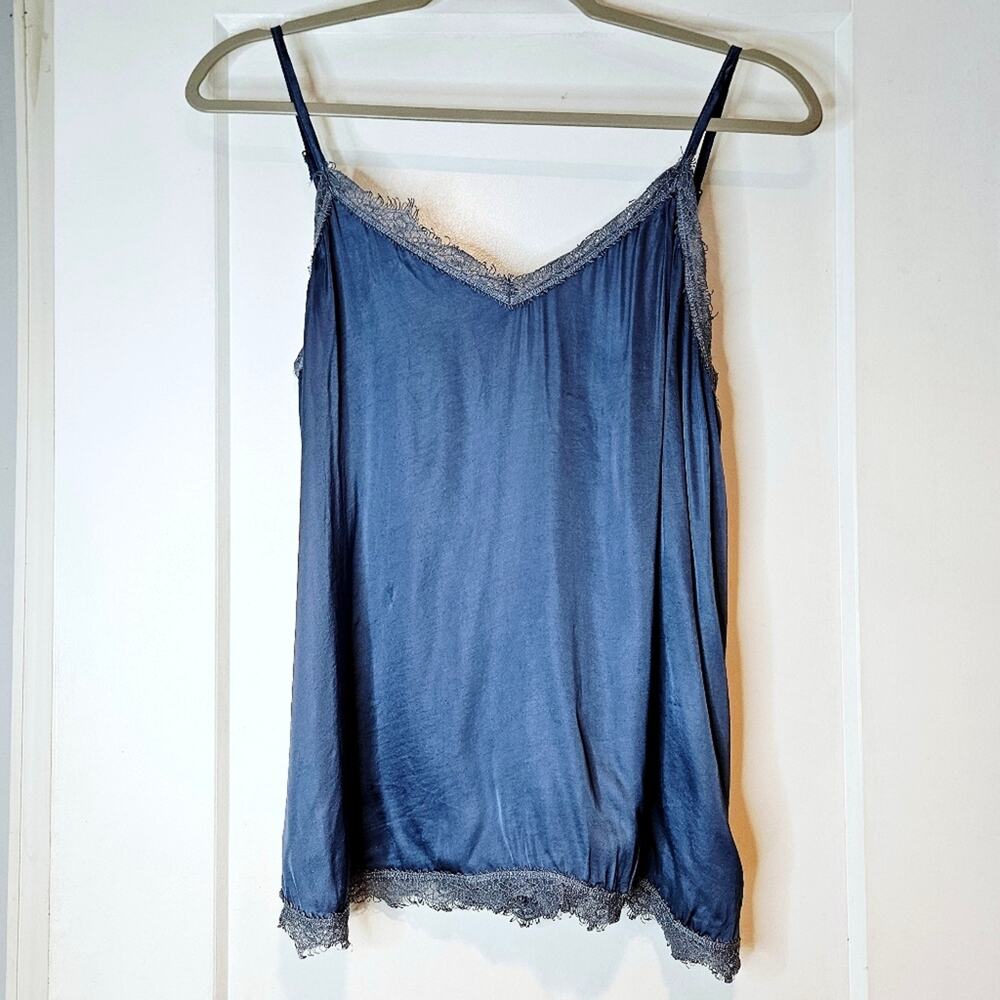 Suzy D Lace Trimmed V-Neck Tank Top
